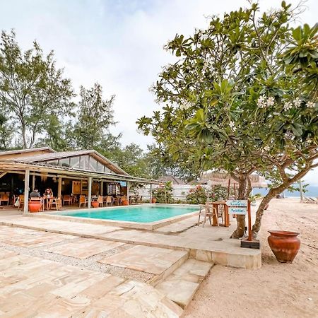Bungalow Cafe Gili Beachfront Gili Meno Eksteriør billede