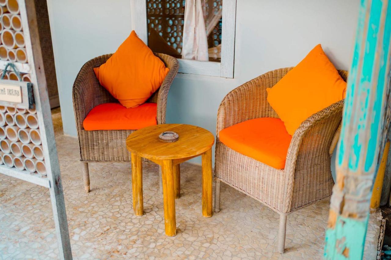 Bungalow Cafe Gili Beachfront Gili Meno Eksteriør billede