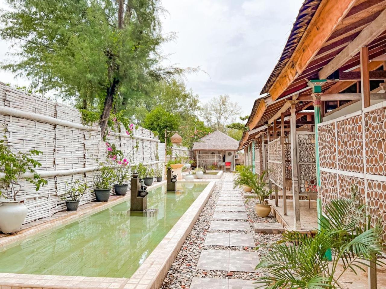 Bungalow Cafe Gili Beachfront Gili Meno Eksteriør billede