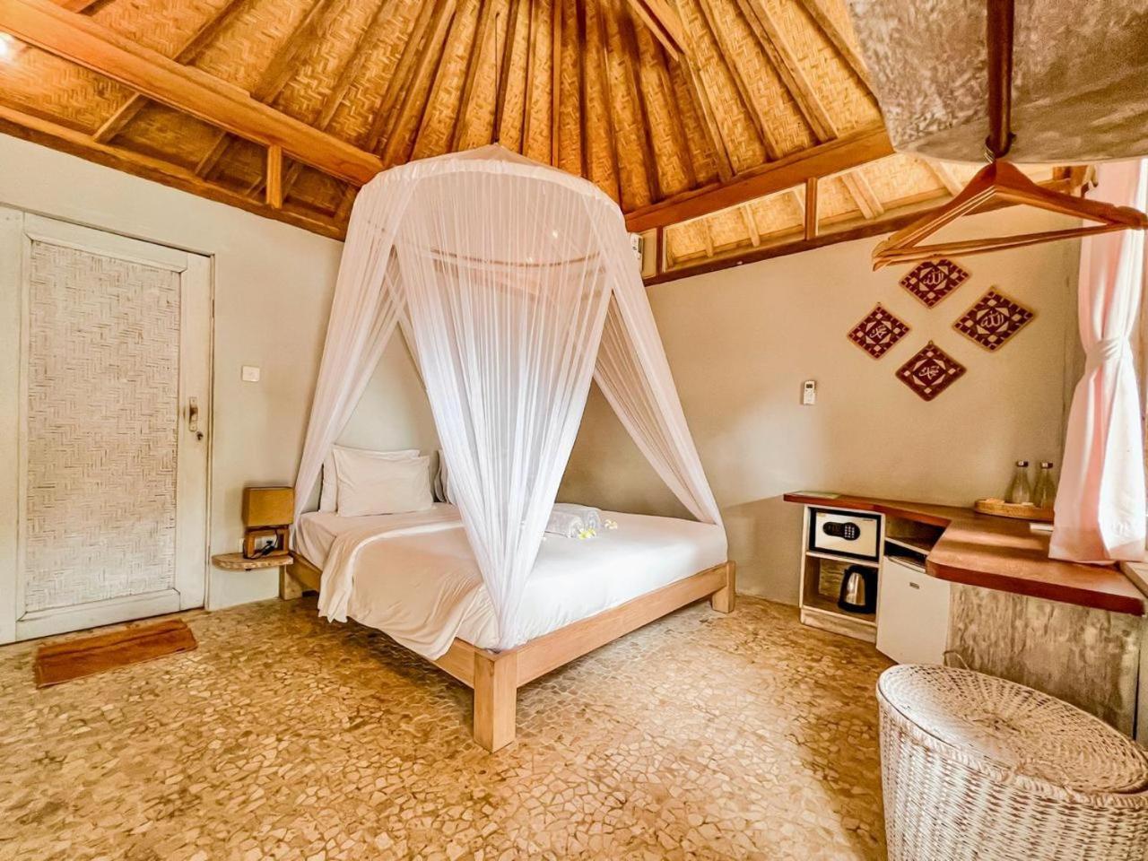 Bungalow Cafe Gili Beachfront Gili Meno Eksteriør billede